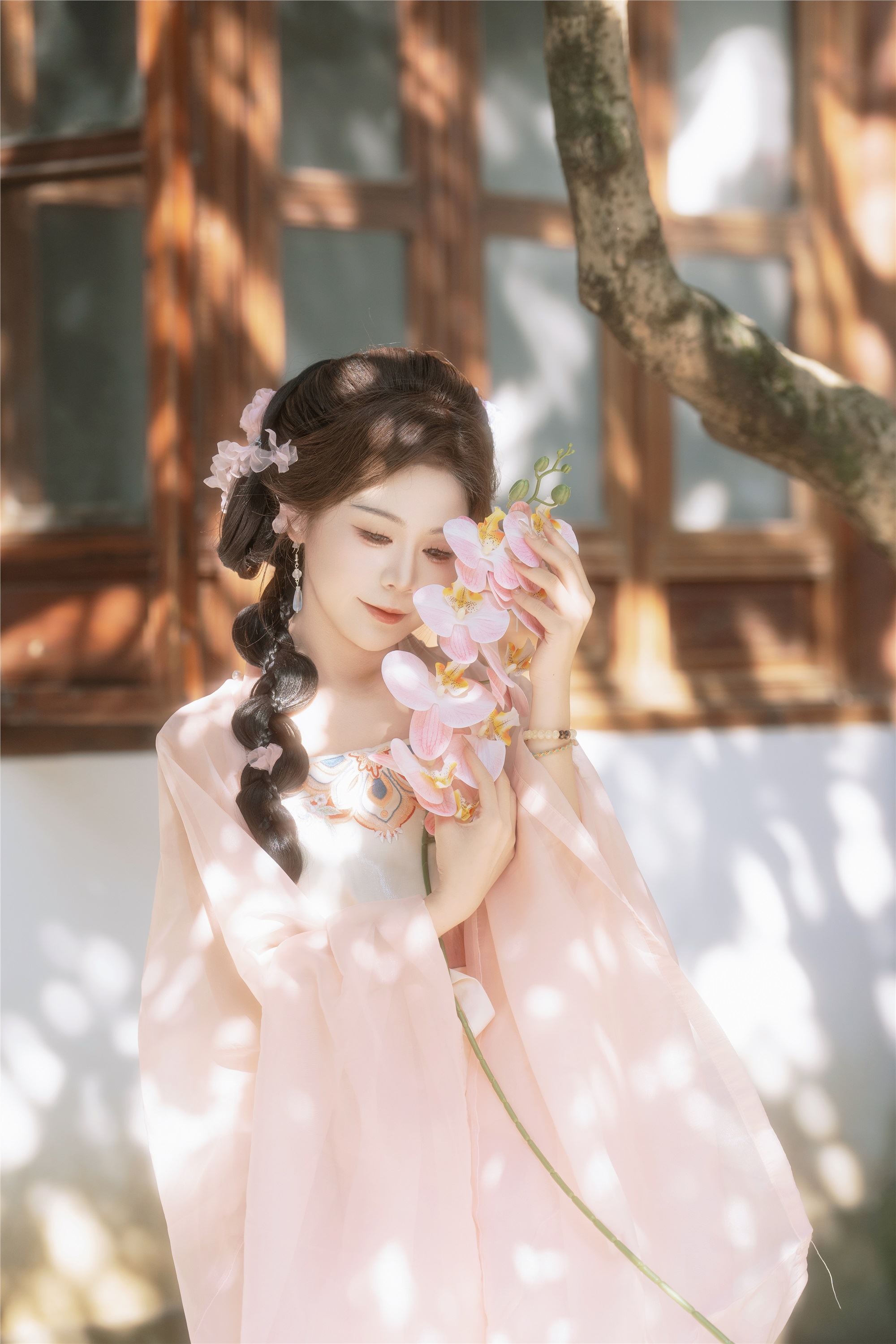 YITUYU艺图语 2025.01.02 粉色温婉 泡芙小方